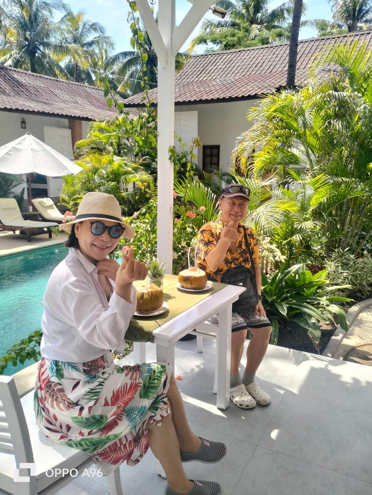 White Coconut Resort Gili Trawangan Exterior foto